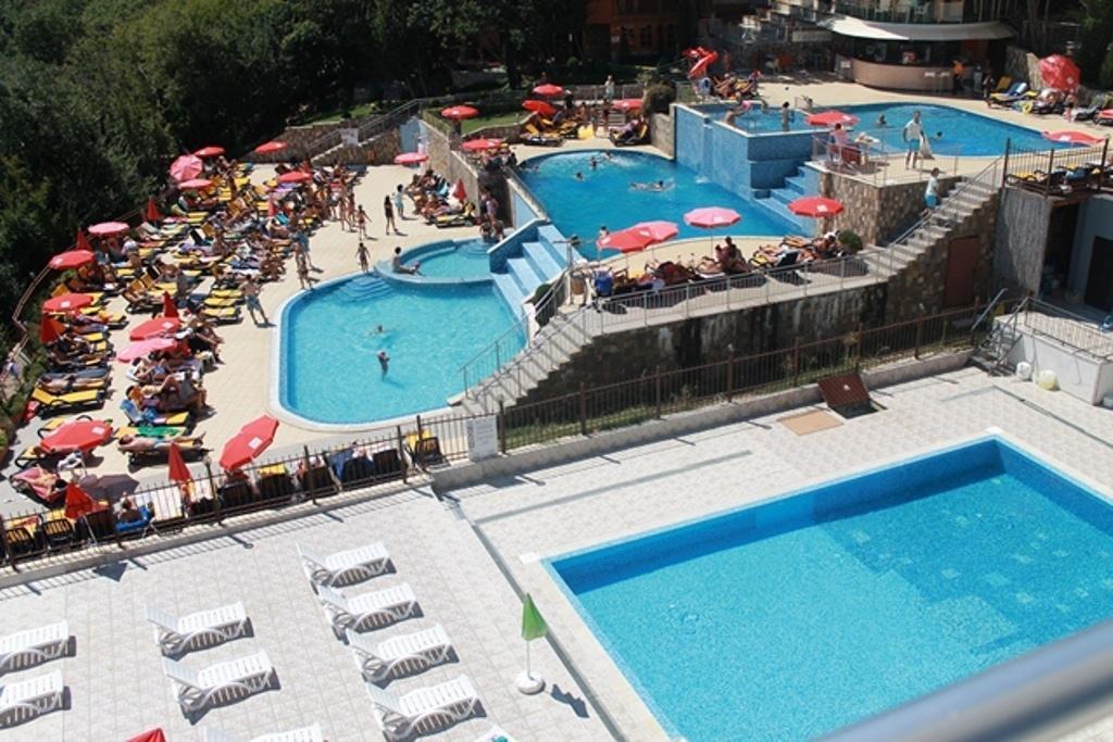 Dilov Apartments In Yalta Golden Sands Luaran gambar