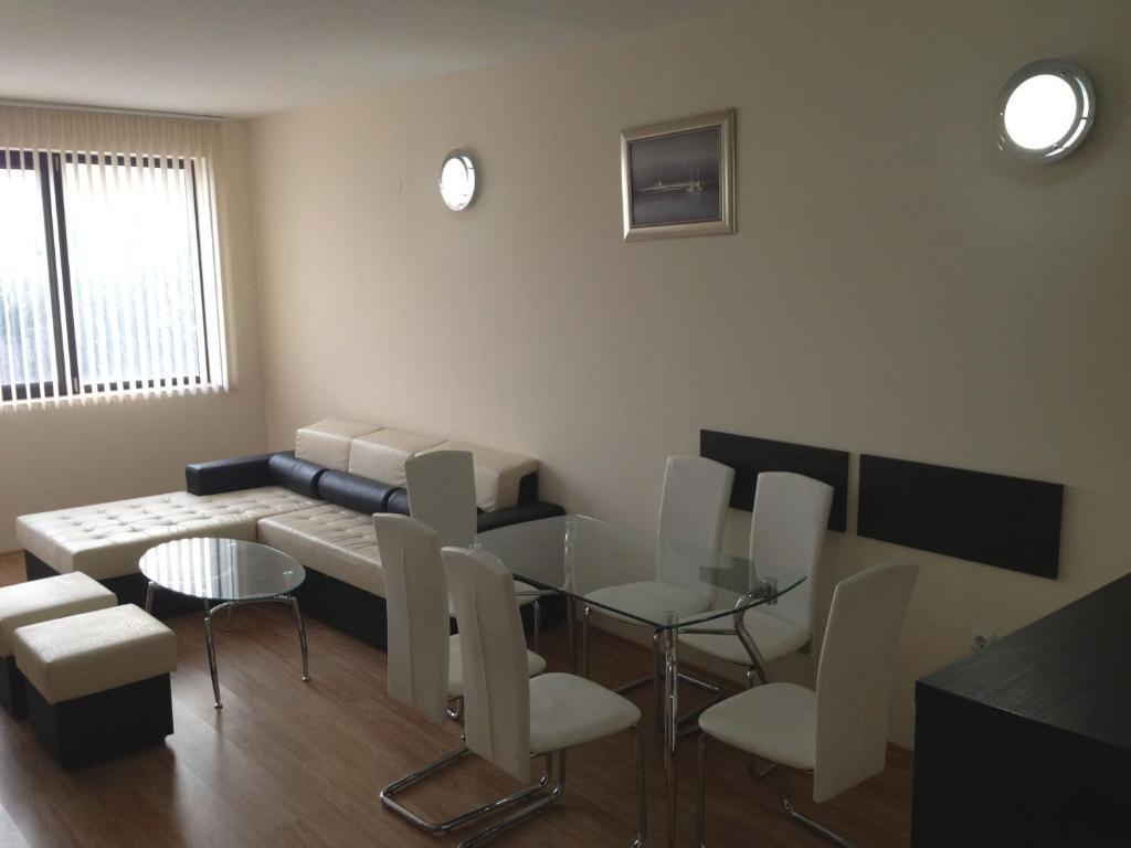 Dilov Apartments In Yalta Golden Sands Luaran gambar